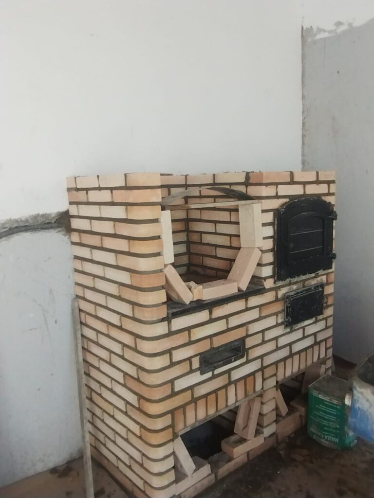 Churrasqueira 2 em 1 com forno a lenha em Itanhaém litoral de São Paulo